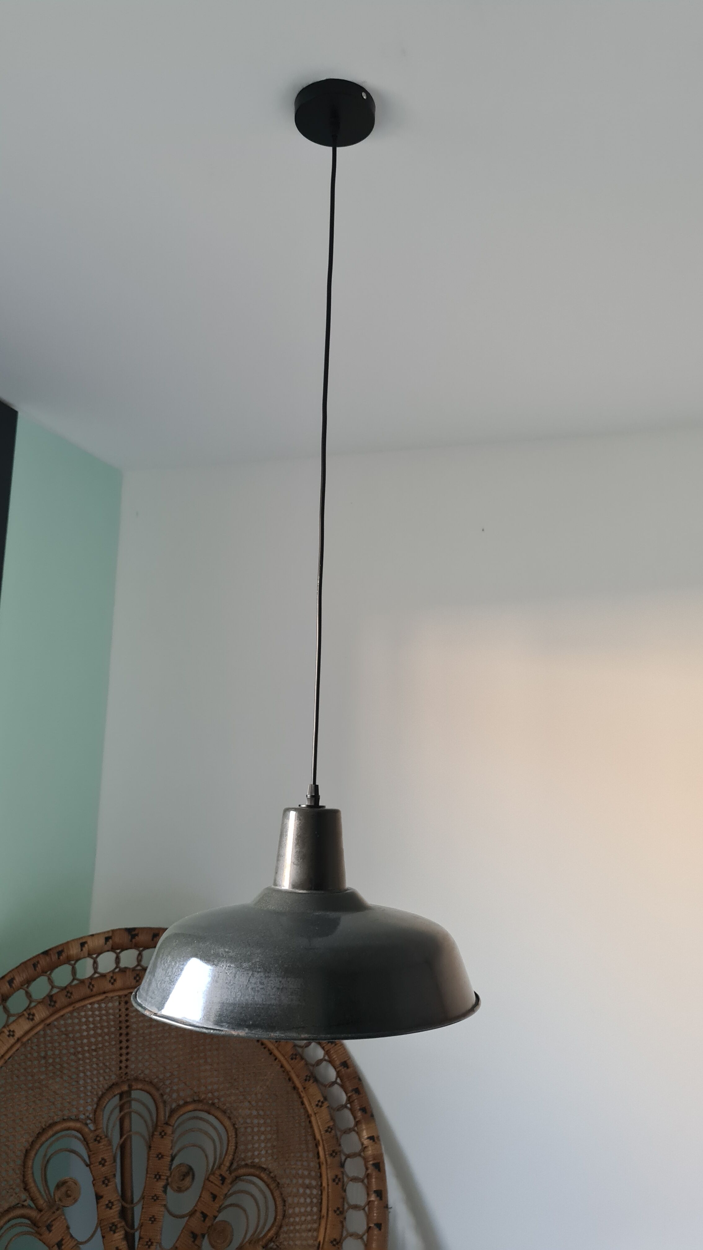 Vintage industrial suspension in enamelled sheet metal