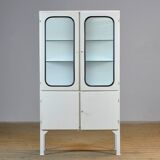 Armoire à pharmacie vintage, années 1970