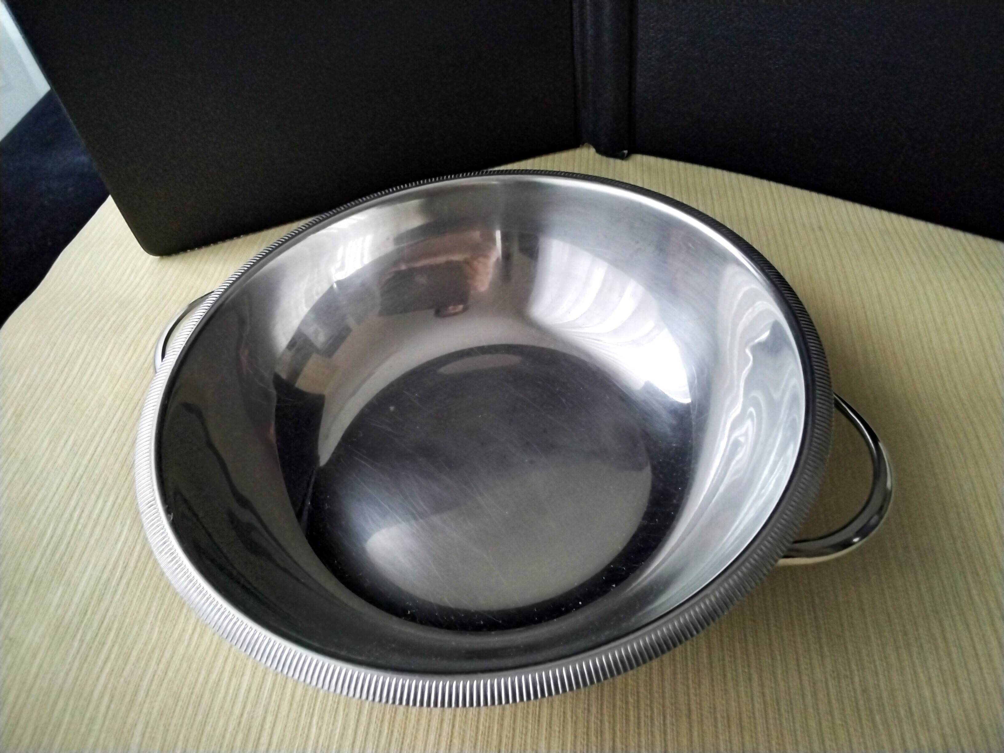 Létang and Rémy stainless steel vegetable dish