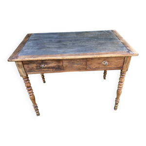 Petit bureau ancien patine