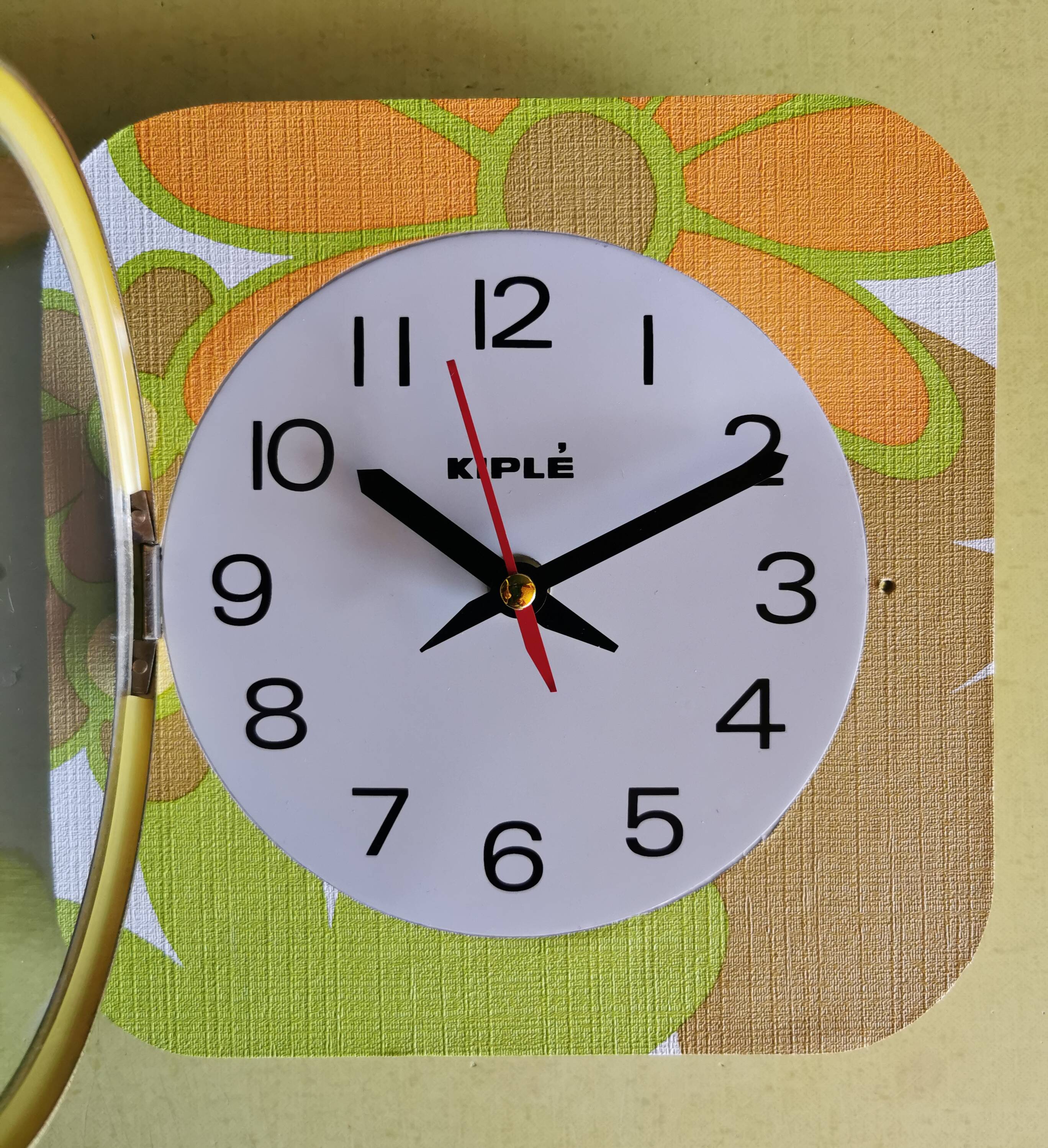 Vintage silent wall pendulum clock from the 60s square "Kiulé flowers"