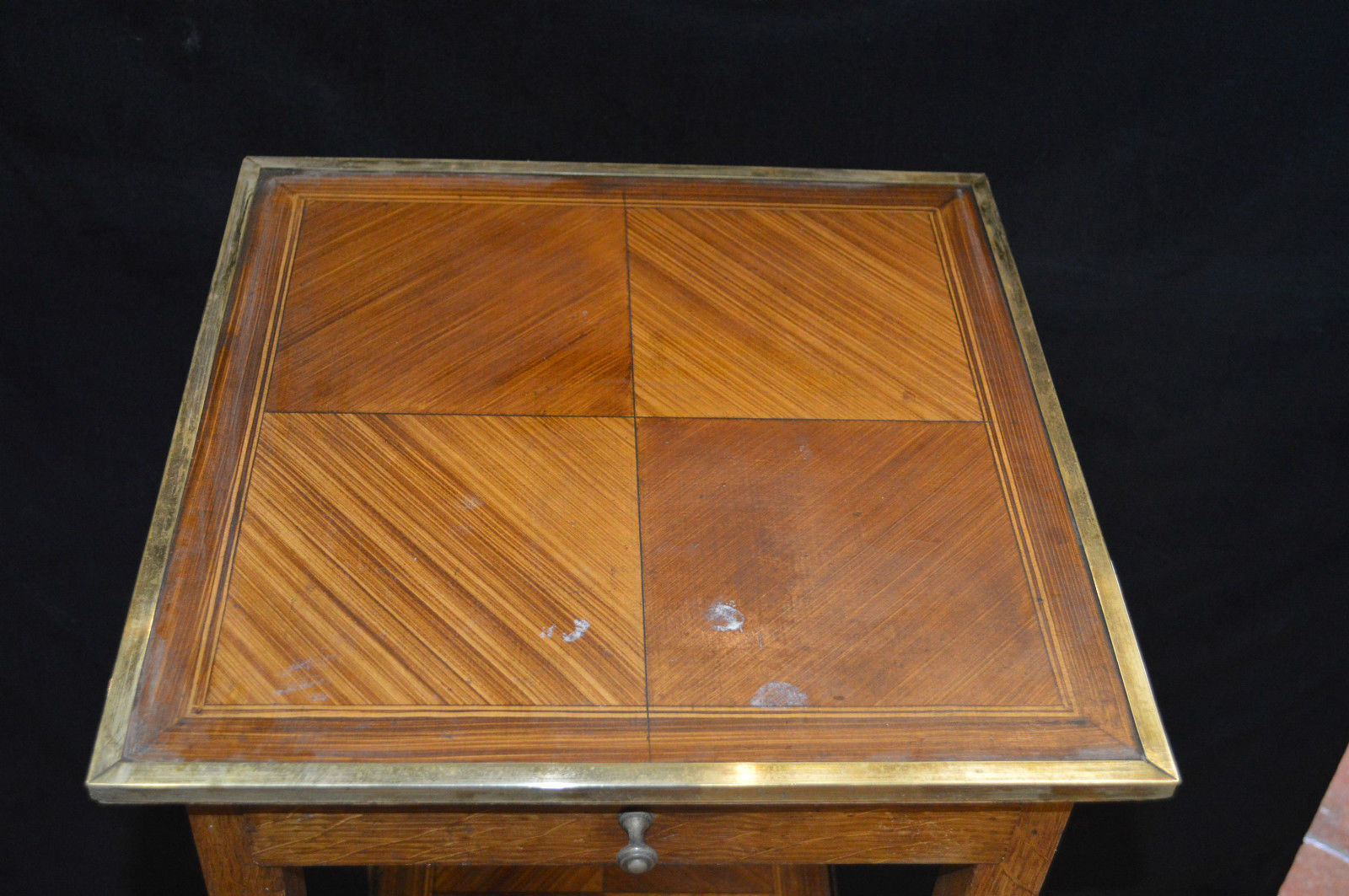 Bedside in iron and wood