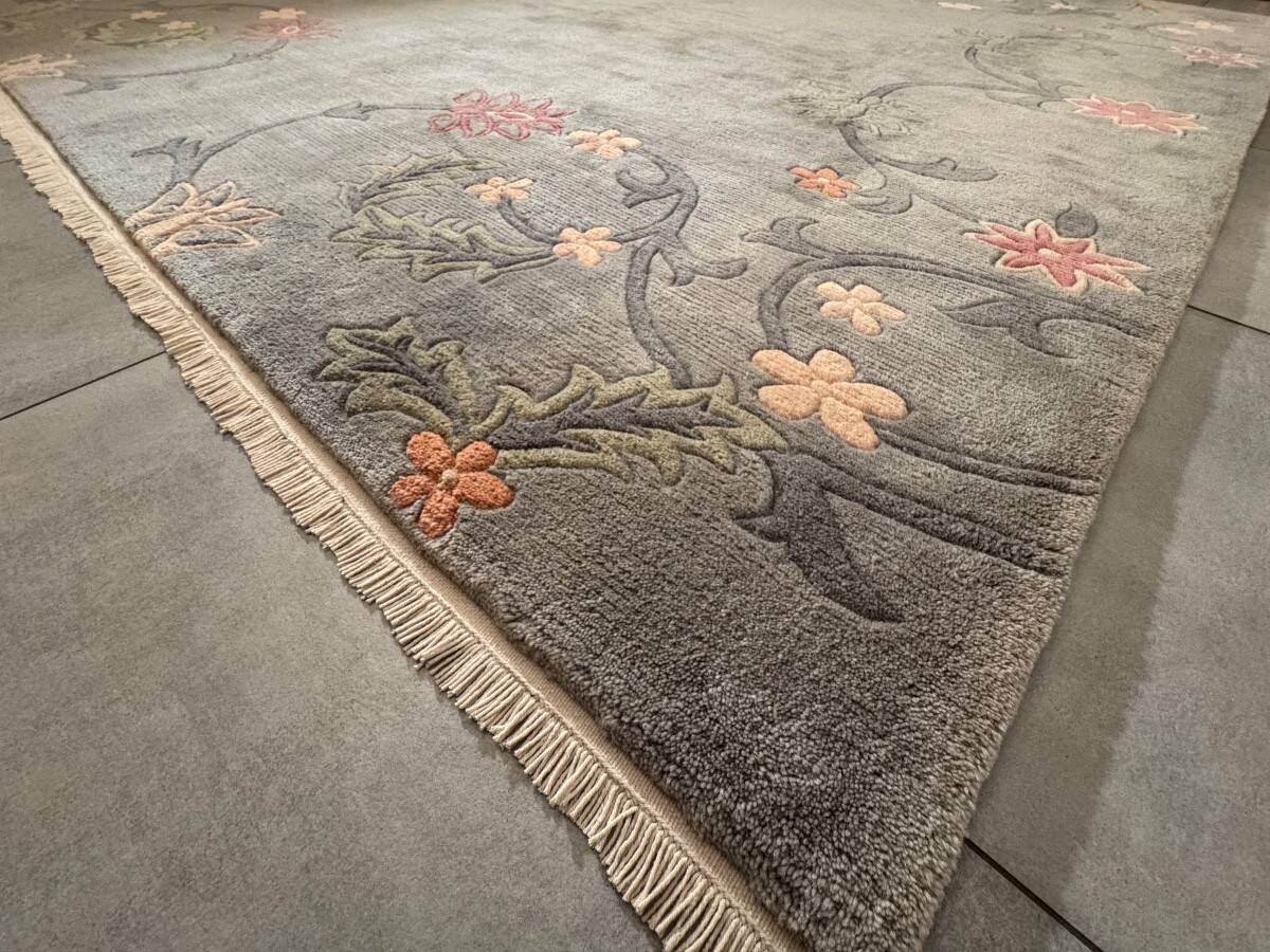 Nepalese floral carpet 245x245 cm
