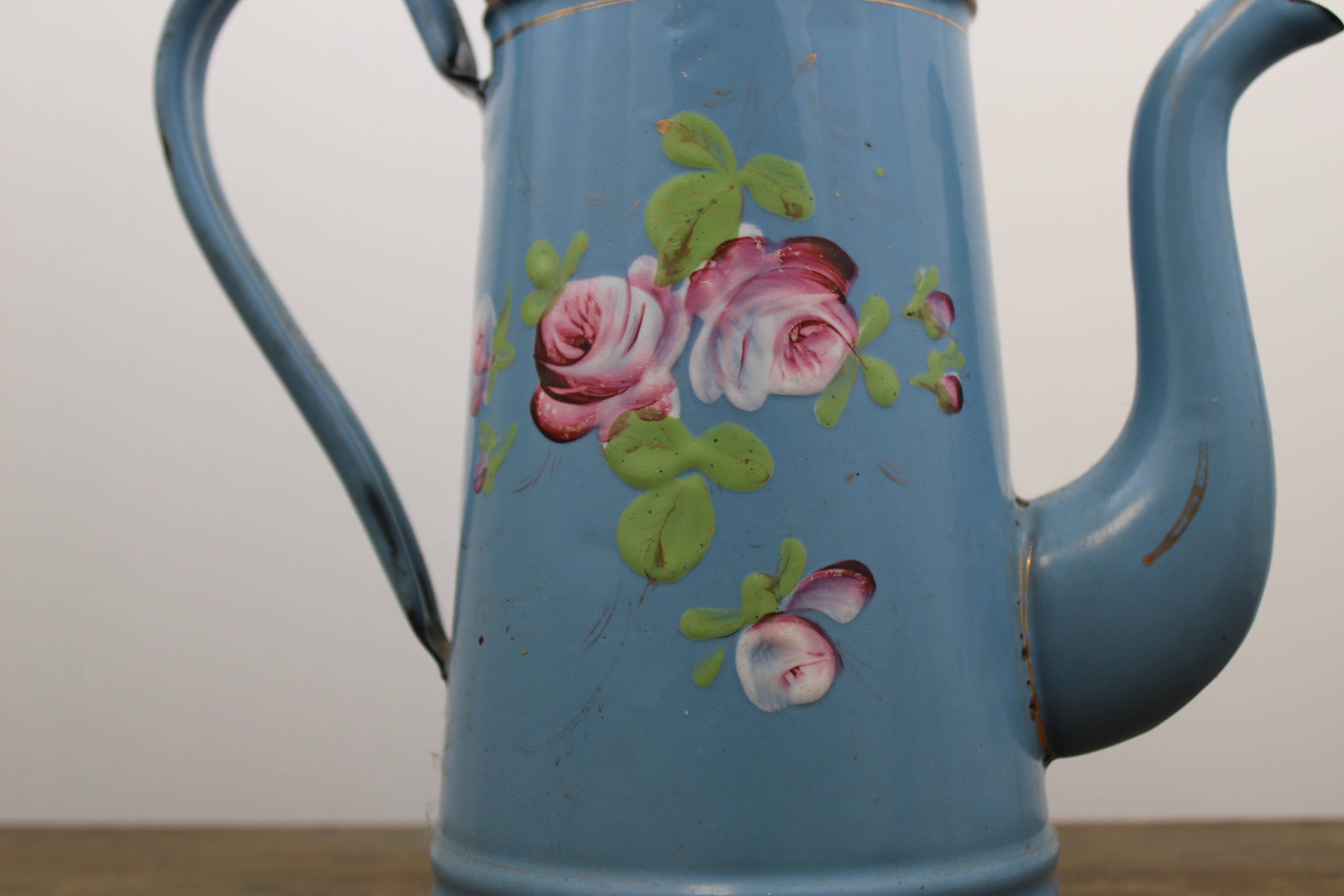 Enamelled sheet metal coffee maker