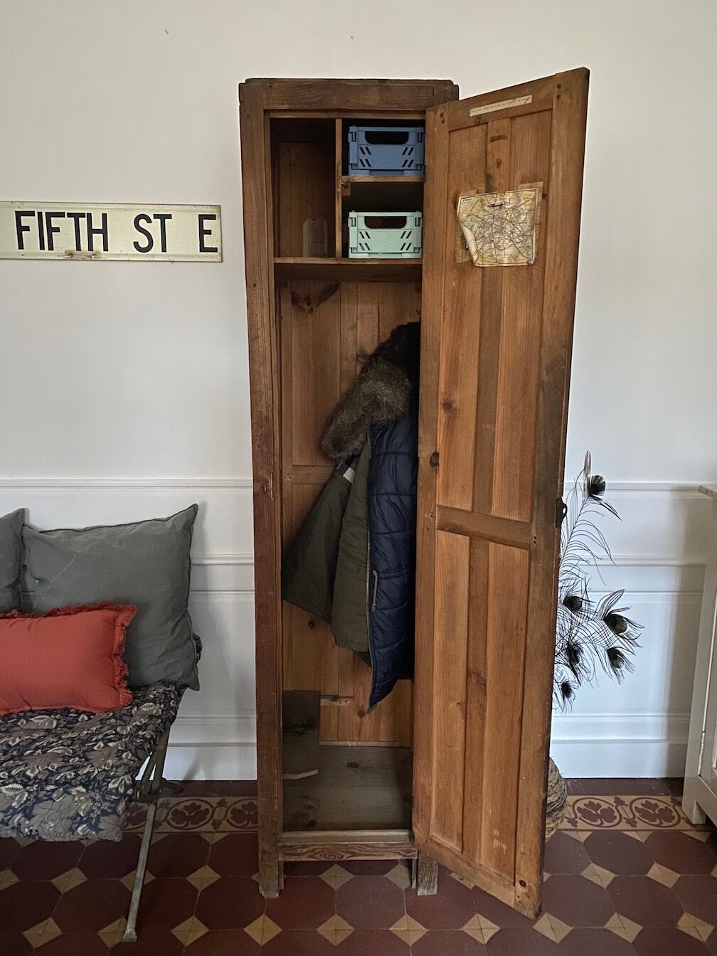 Old cloakroom by trade