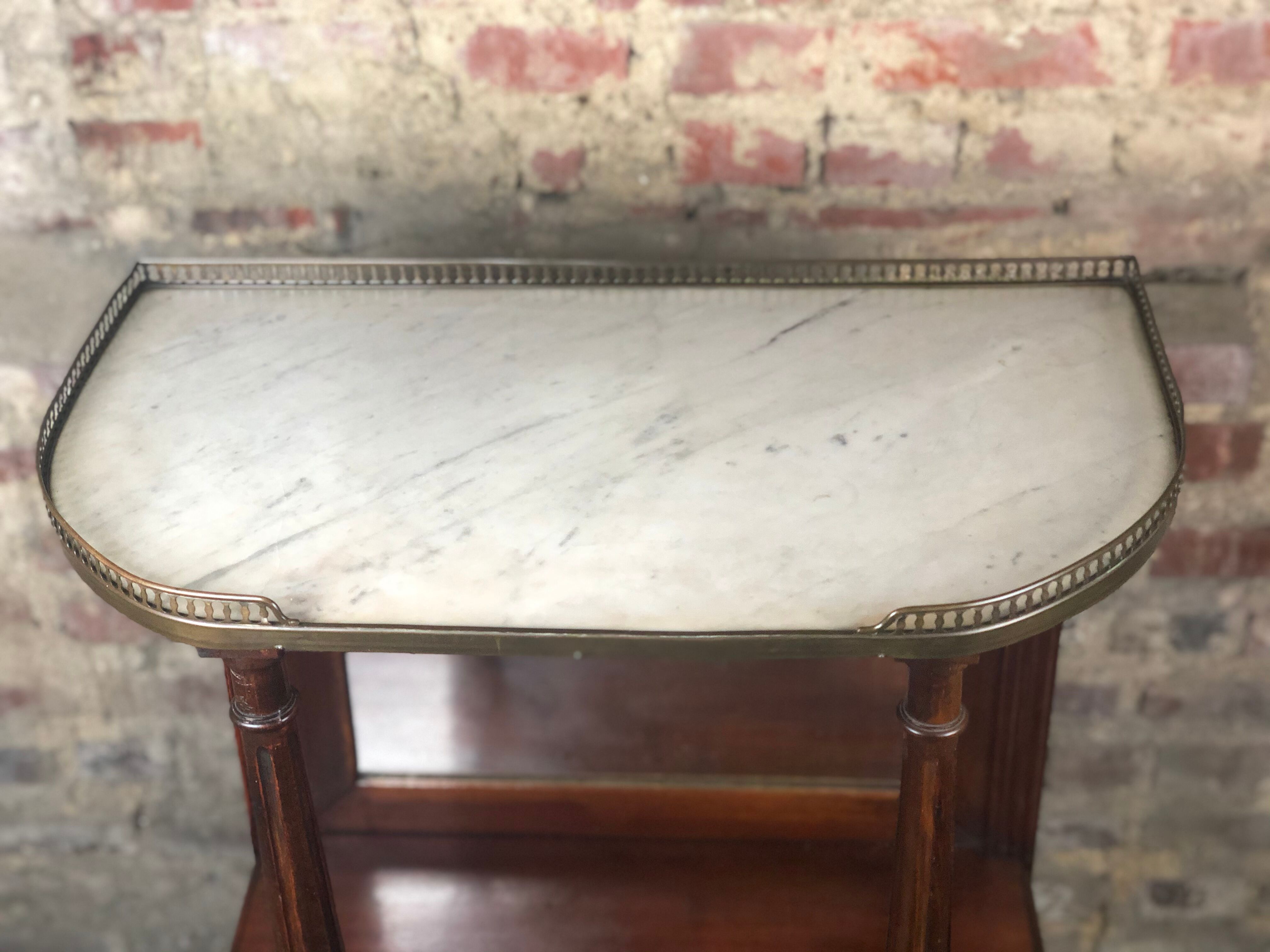 Louis XV-style extra furniture, marble top and 1920s brass gallery