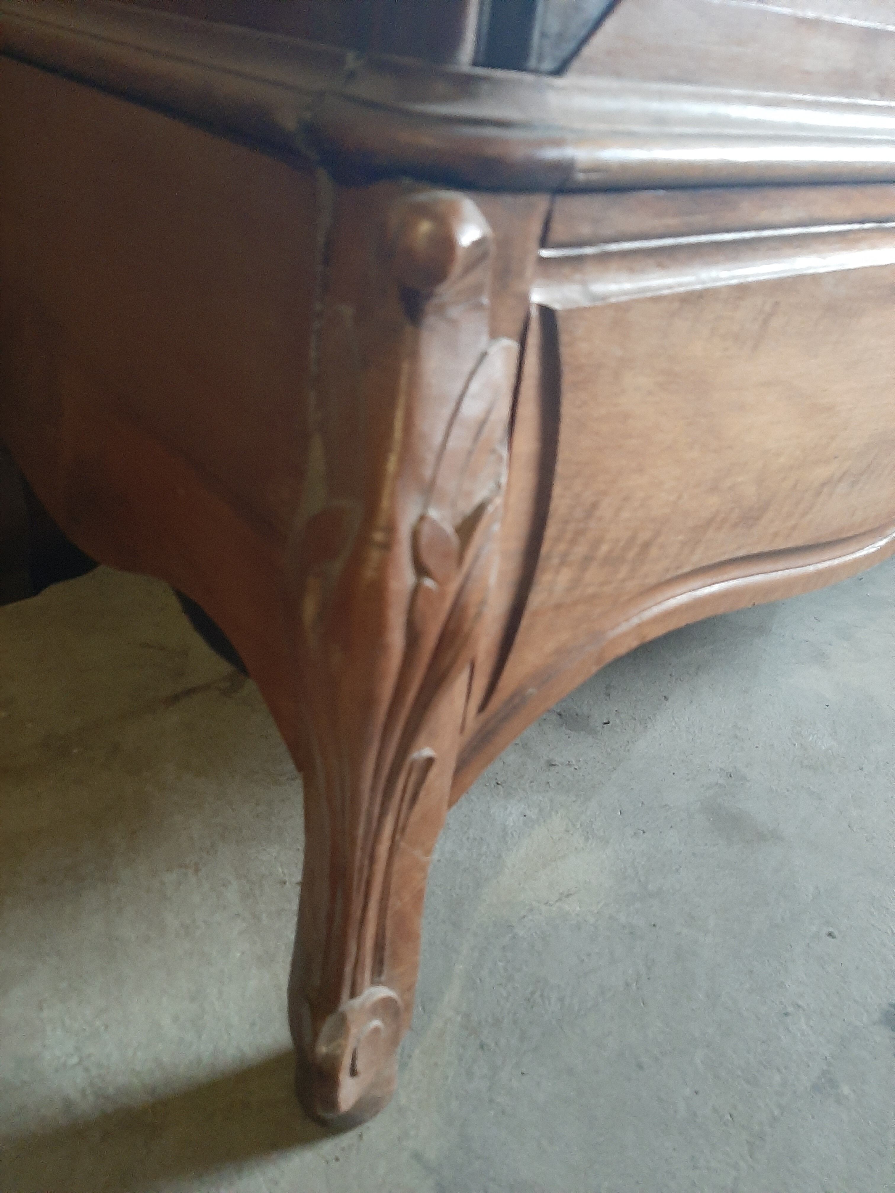 Three-bedroom louis XV-style cupboard with biseauté ice