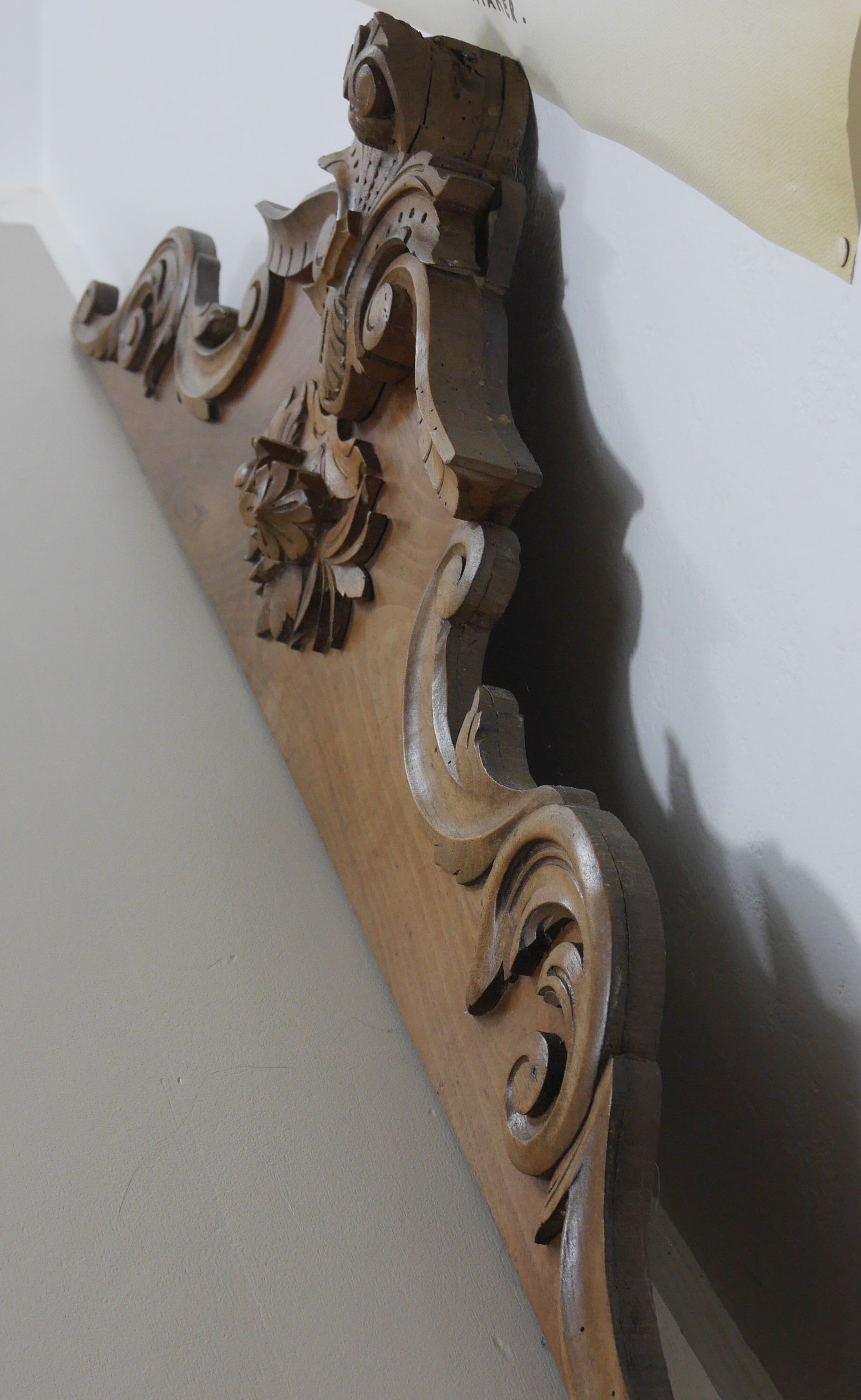 Old walnut pediment 124 cm