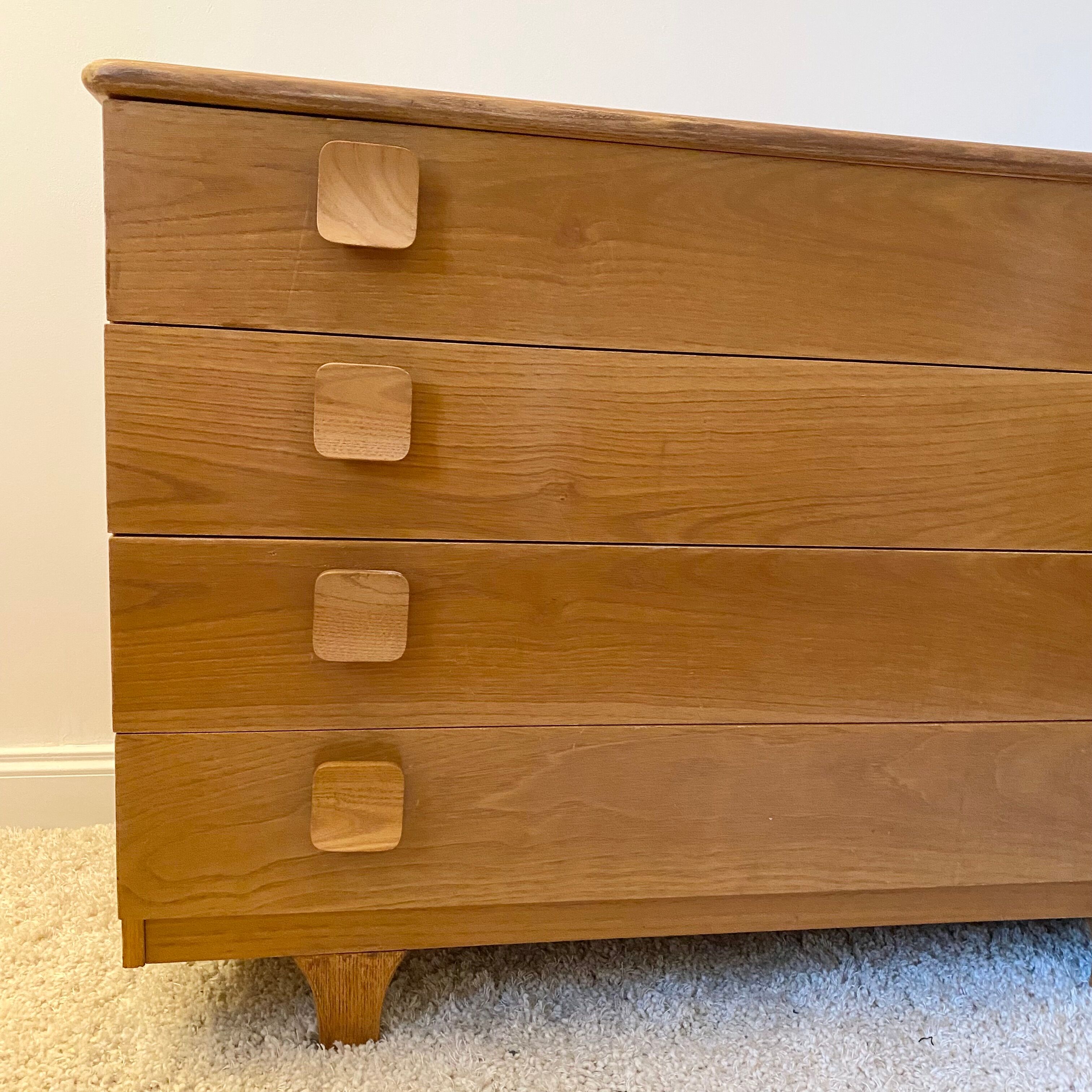 Scandinavian chest of drawers