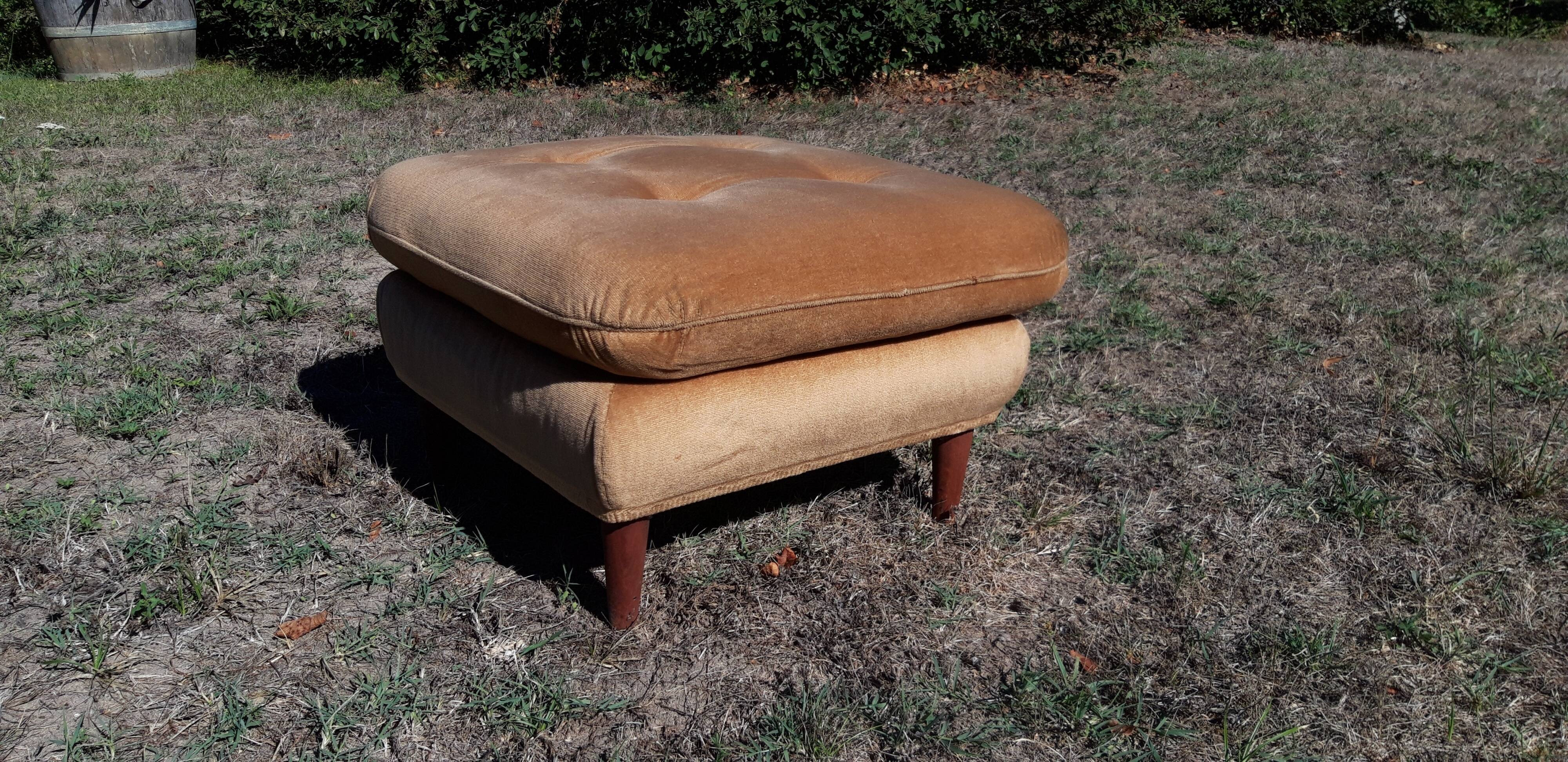 Pouf carré marque Gamba
