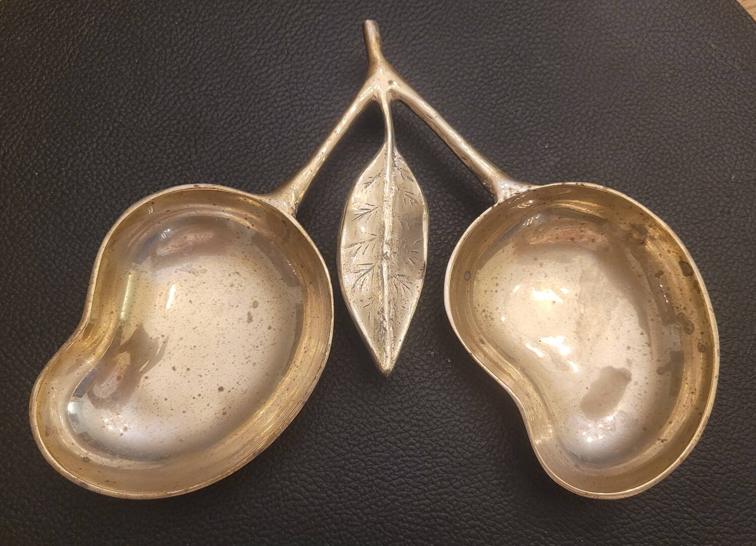 Double brass pocket tray