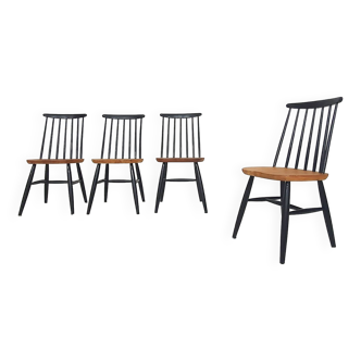 Set of four spindle back chairs, The Netherlands 1960's