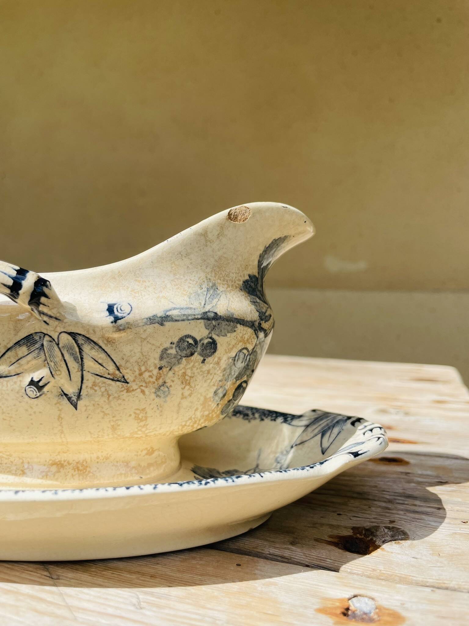 Sarreguemines iron clay sauceboat