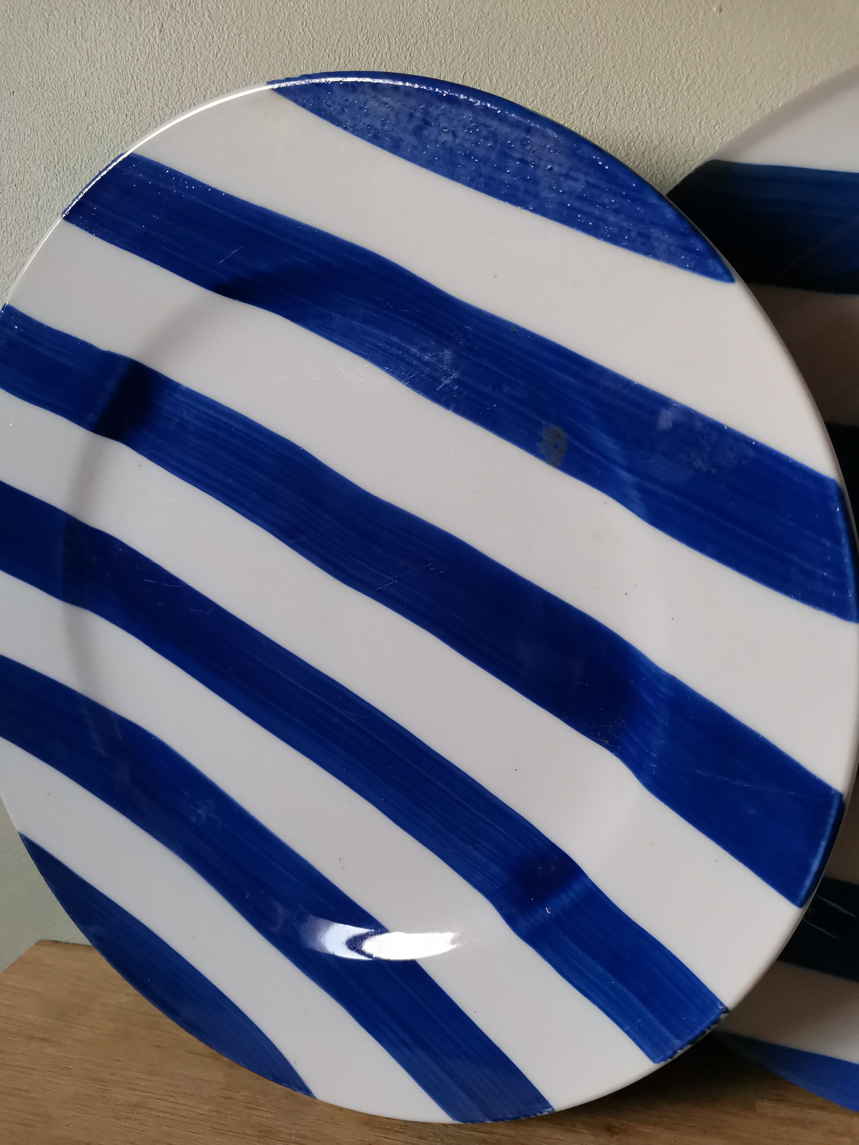 Set of 2 vintage plates in glazed stoneware with blue stripes