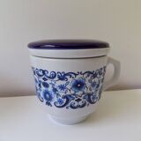2 tea cups with infuser (herbal tea maker)