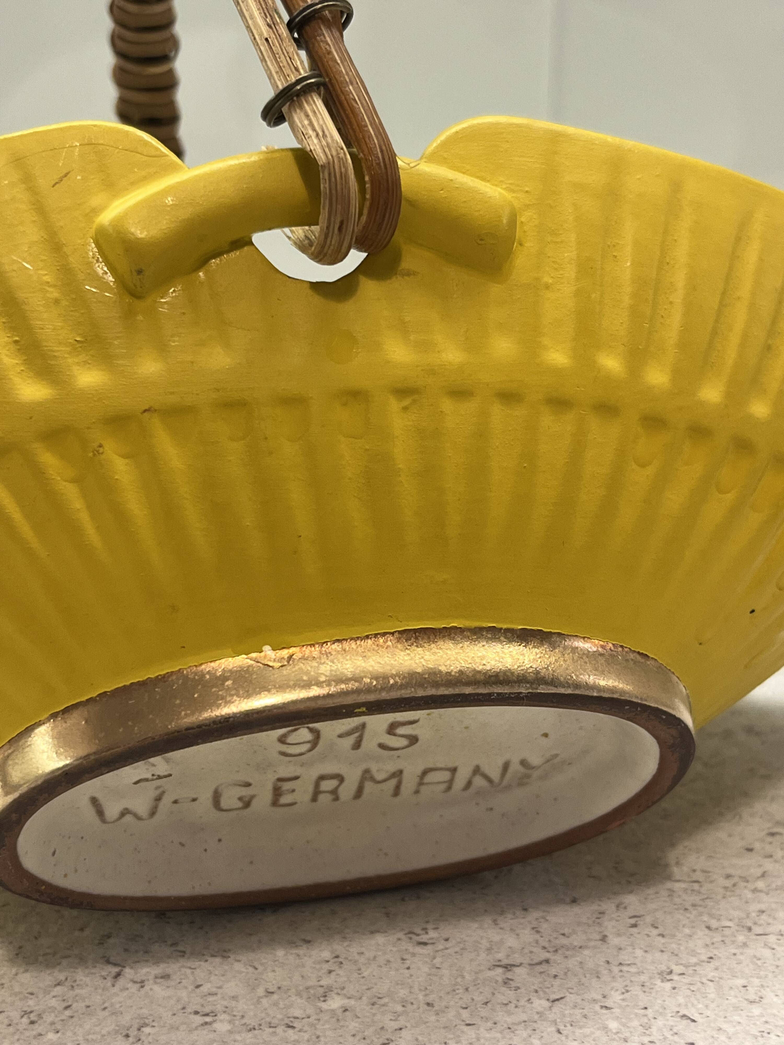 Ceramic appetizer basket