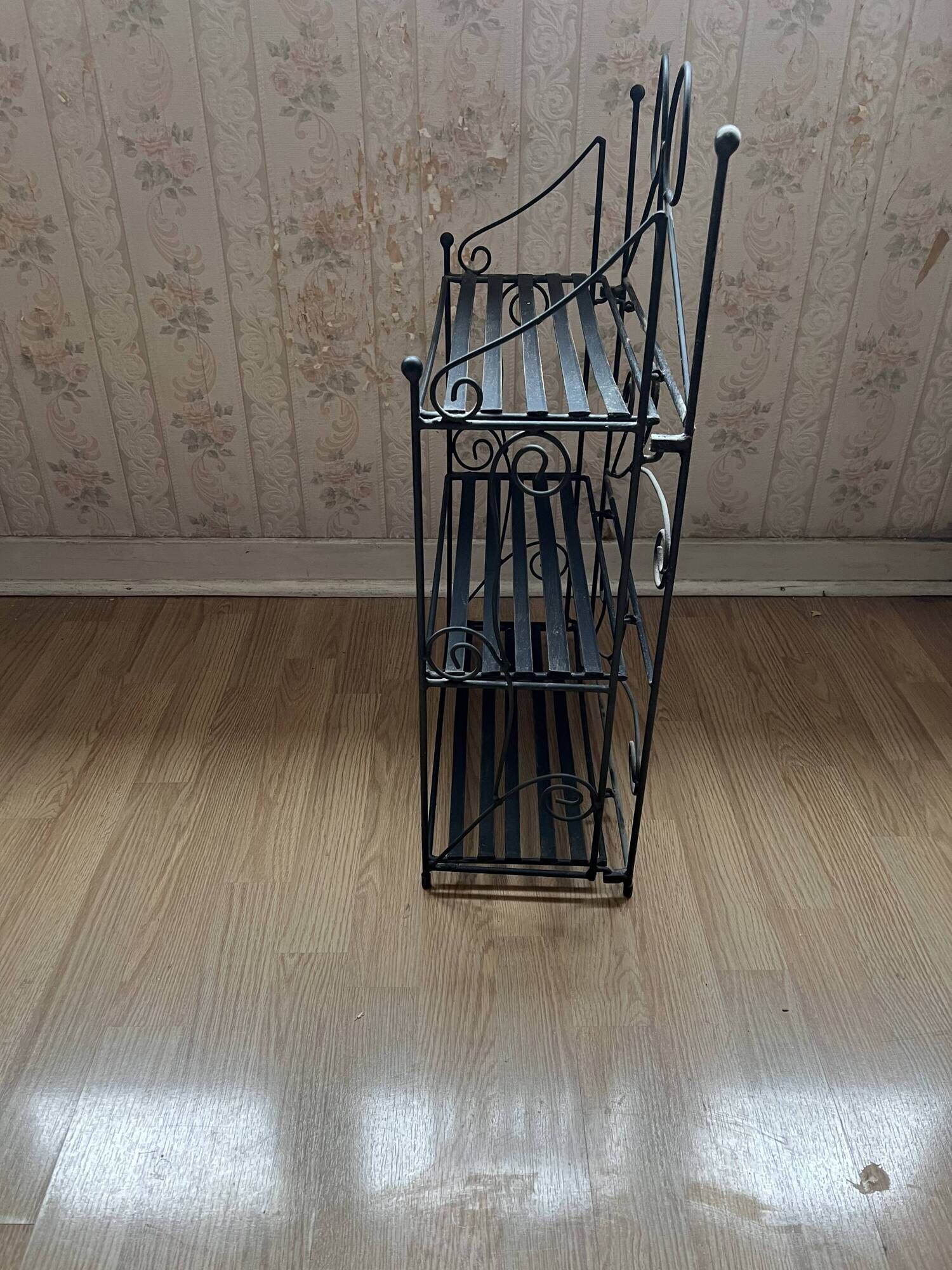 Boho shelf in wrought iron