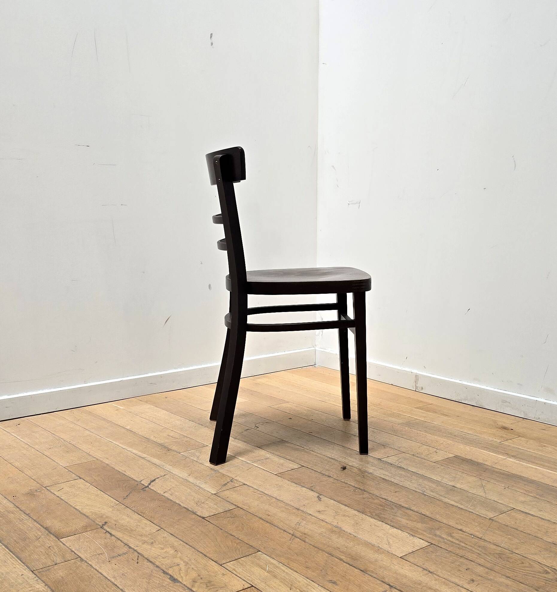 Set of 20 bistro chairs