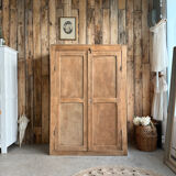 Small Parisian wardrobe