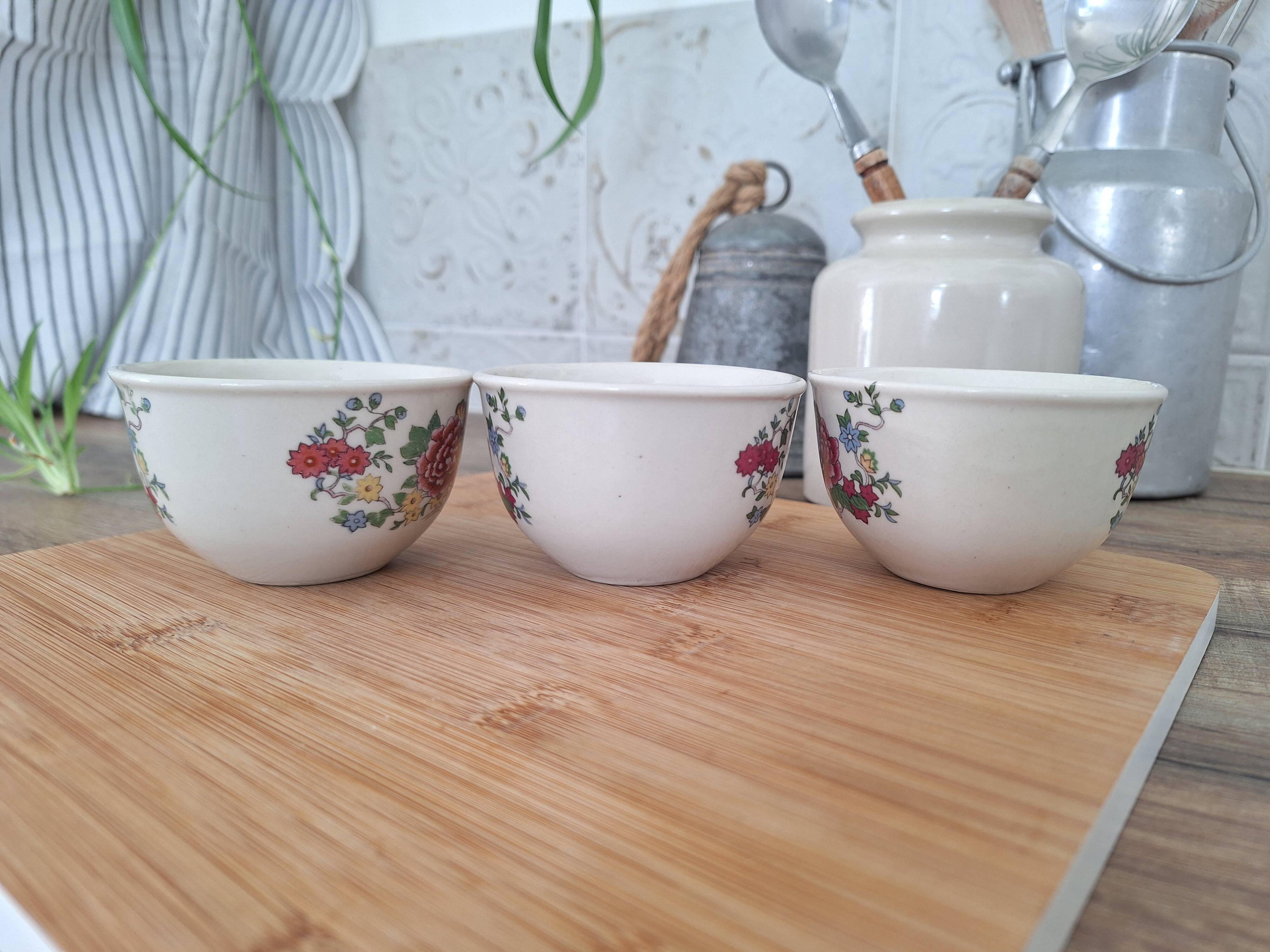 Chi Kiang Stoneware vintage flower mugs