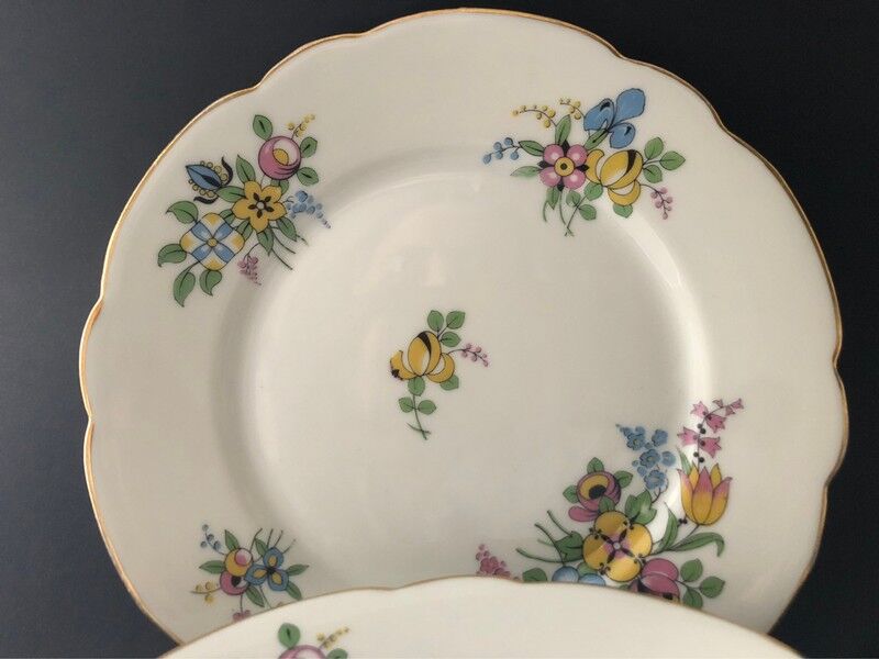 6 flat flowery plates in Limoges porcelain