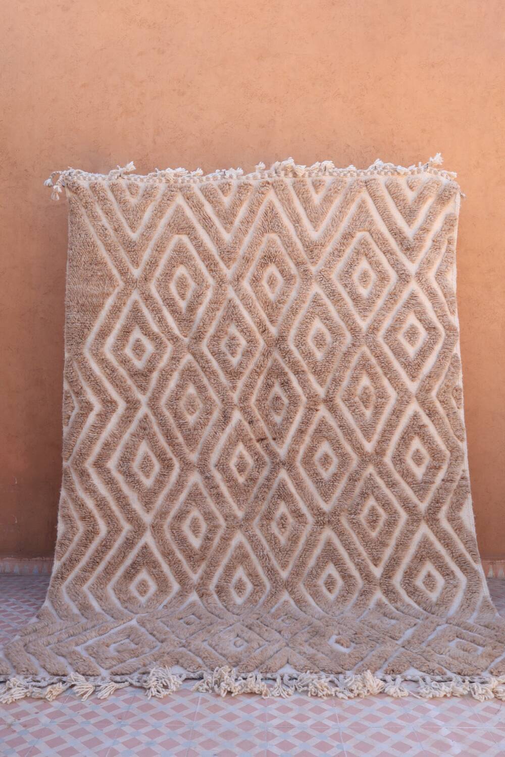 tapis-marocain-berb-re-beige-fonc-motifs-reliefs-selency