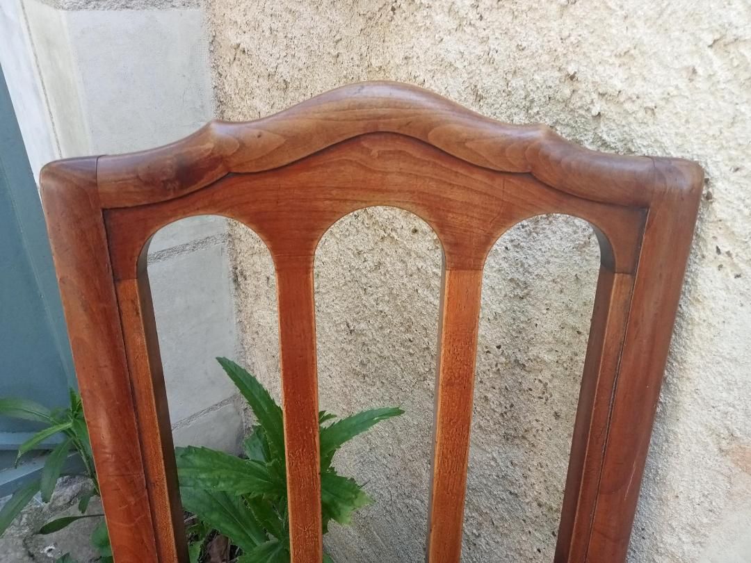 8 chaises cannées