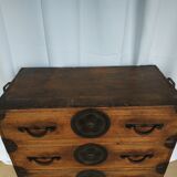 Tansu Japan 19th-century laundry dresser