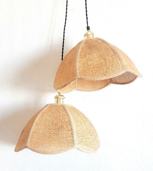 Pair of suspensions in woven straw 1970s