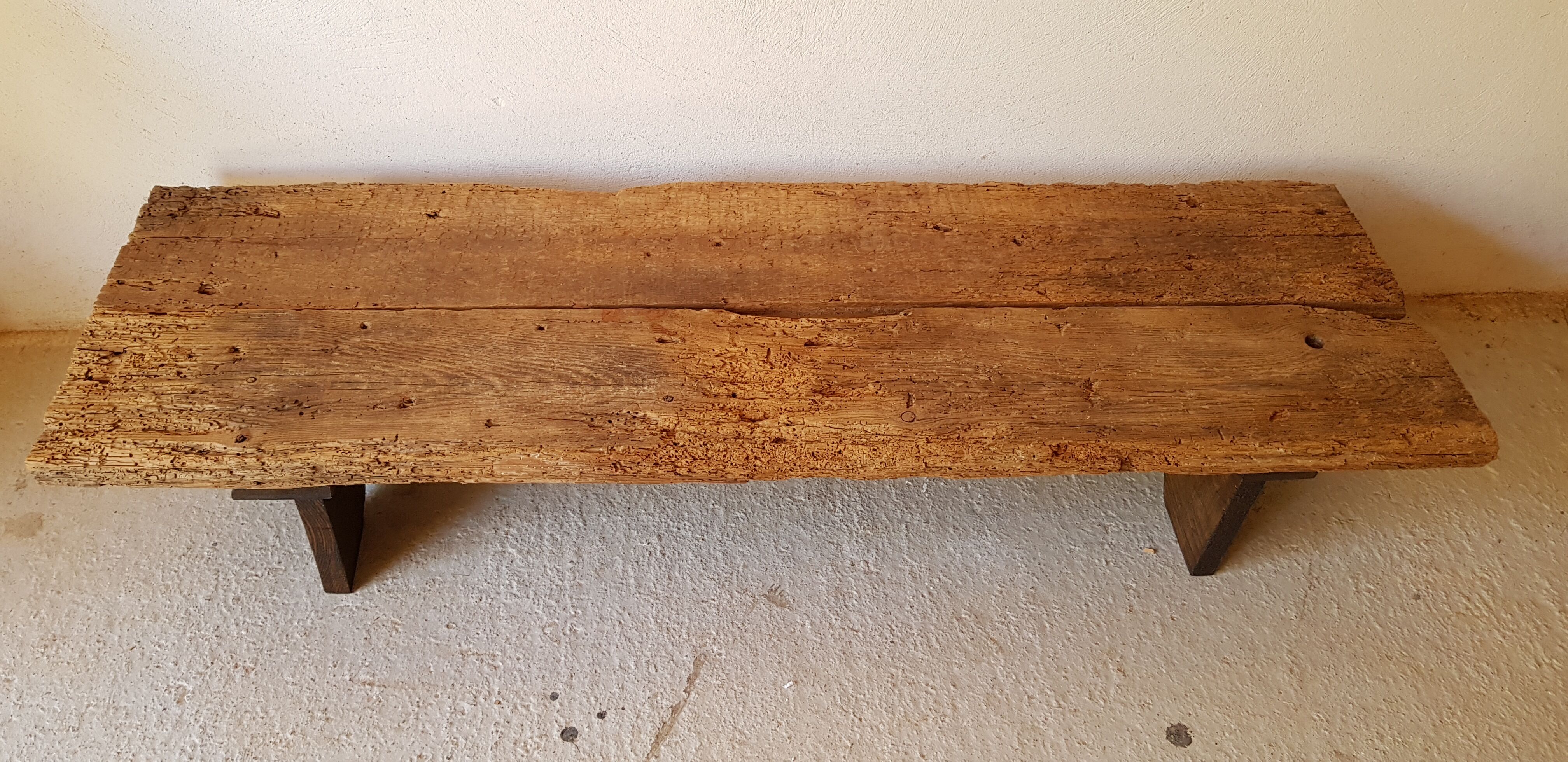 Coffee table wabi sabi