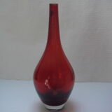 Vases red