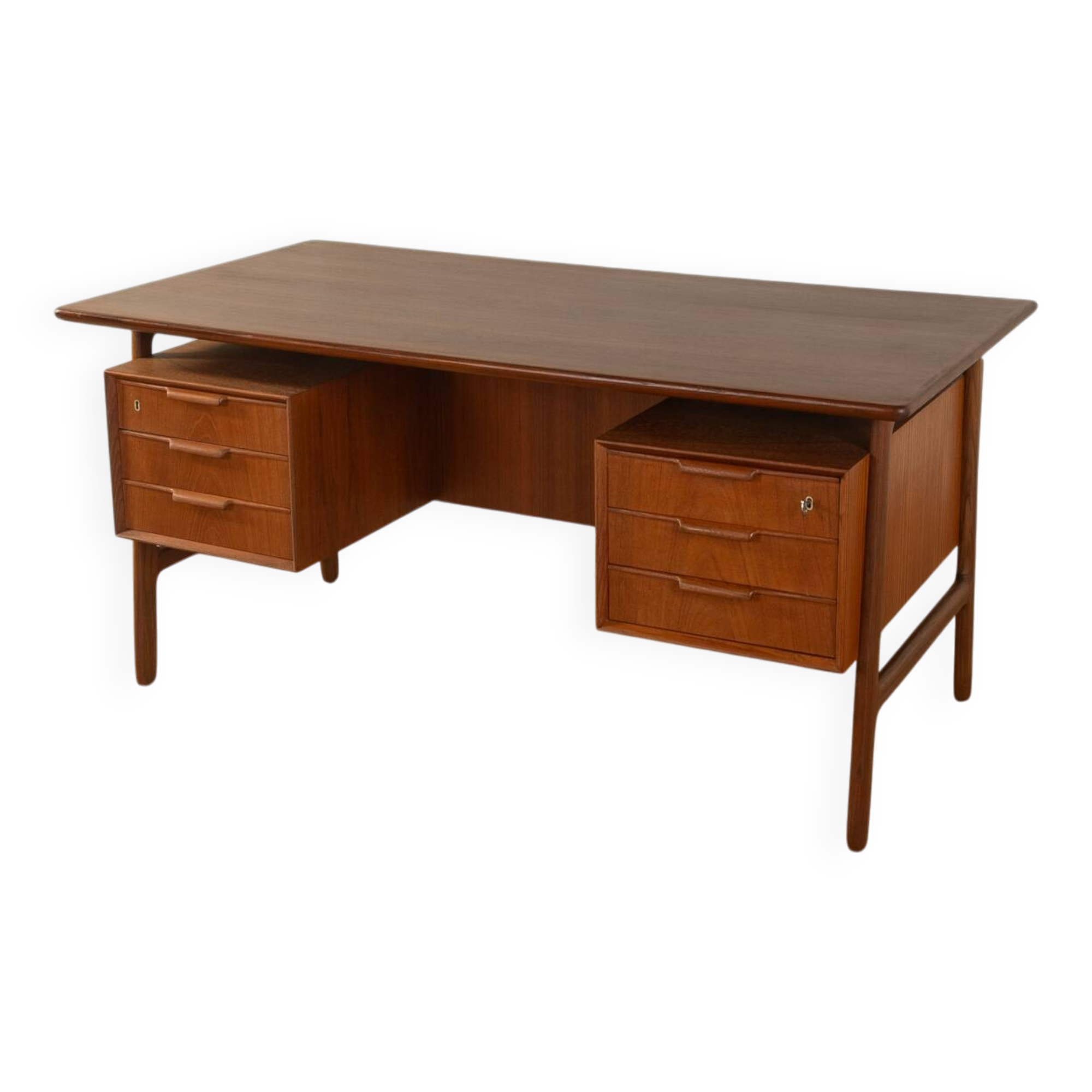 Desk Model 75 by Omann Jun