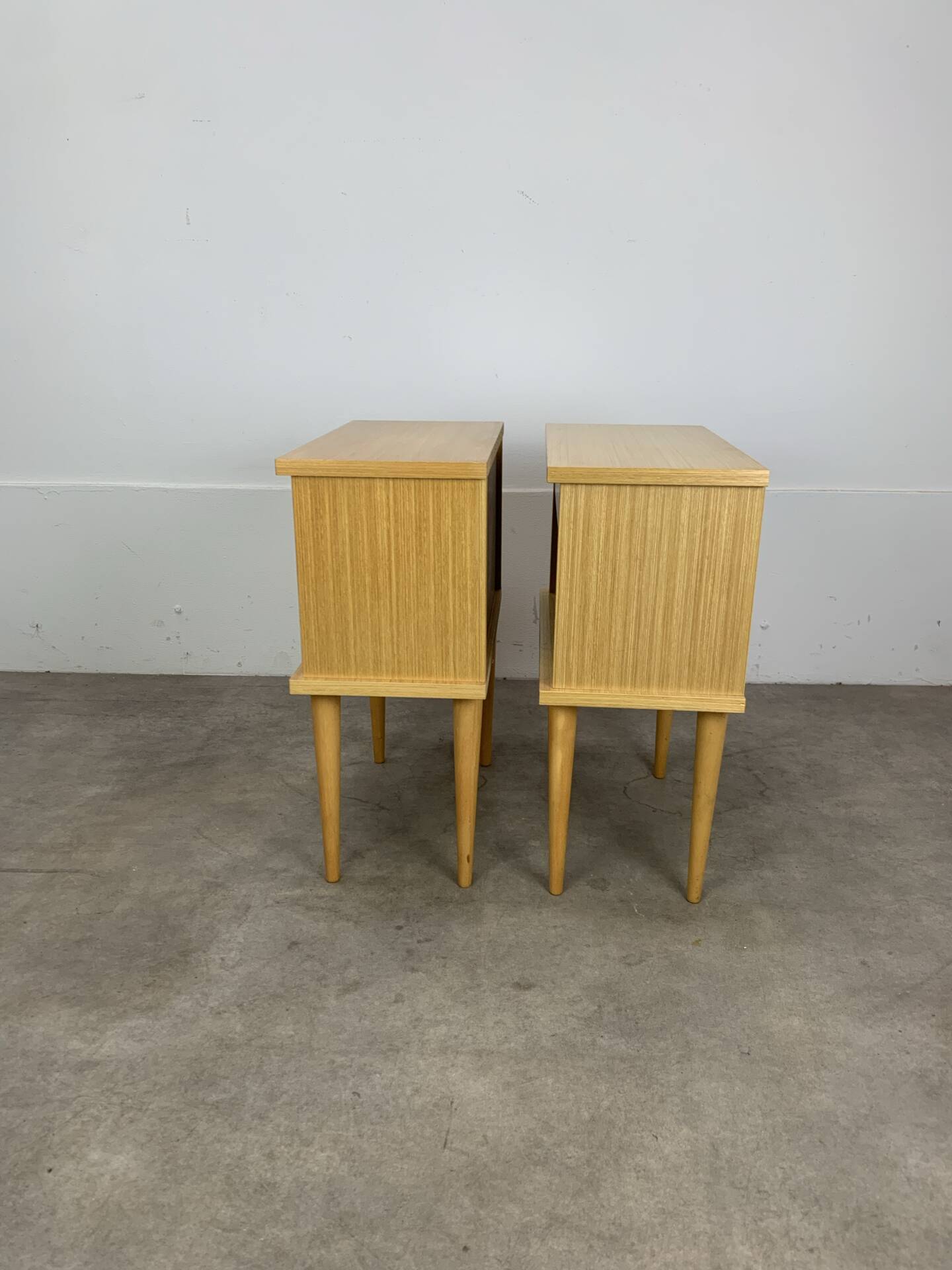 Paire de tables de chevet vintage années 60, bois blond