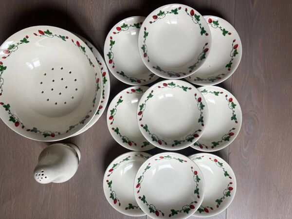 Gien - partie de service à fraises