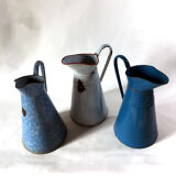 Set de 3 brocs en tôle émaillée