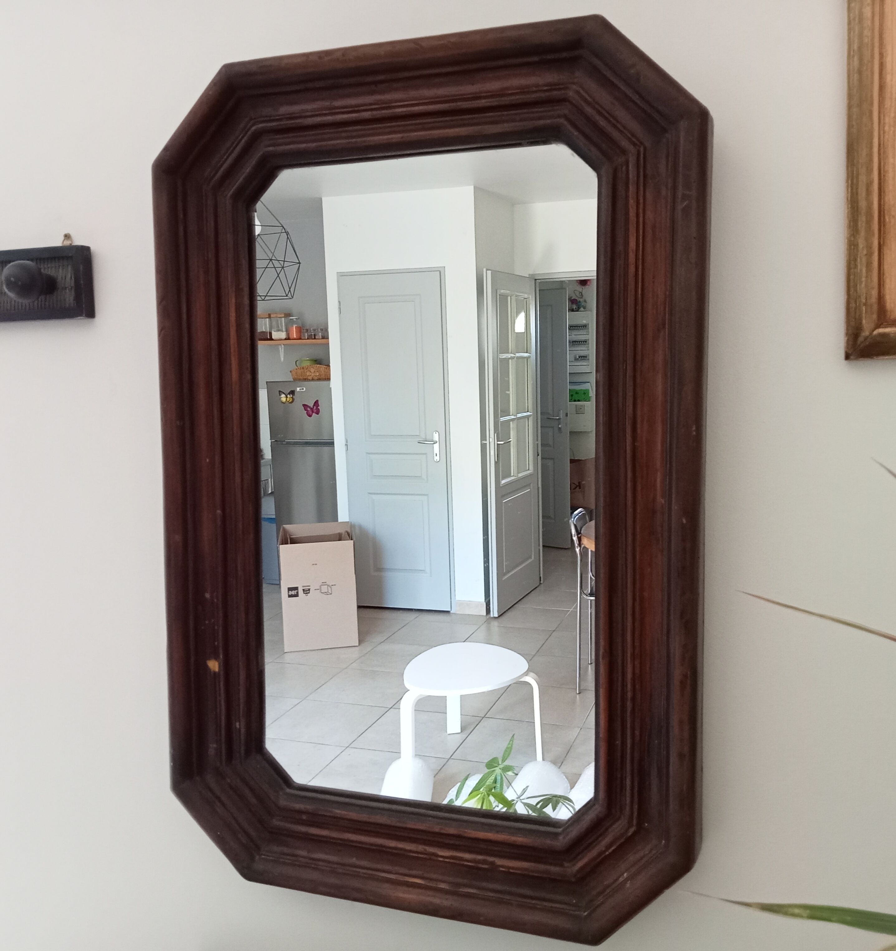 Octagonal mirror 73x48cm