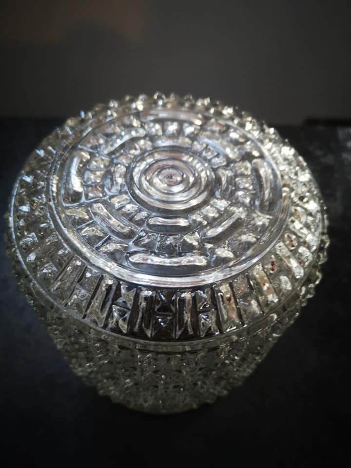 Plafonnier ancien applique vintage en verre blanc pointe diamant  1960 ø 14 cm 1970 vintage