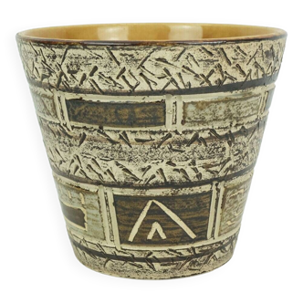 1950s plant pot abstract sgraffito decor shades of brown and beigt