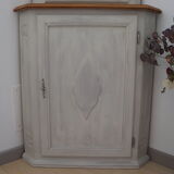 Skated corner furniture