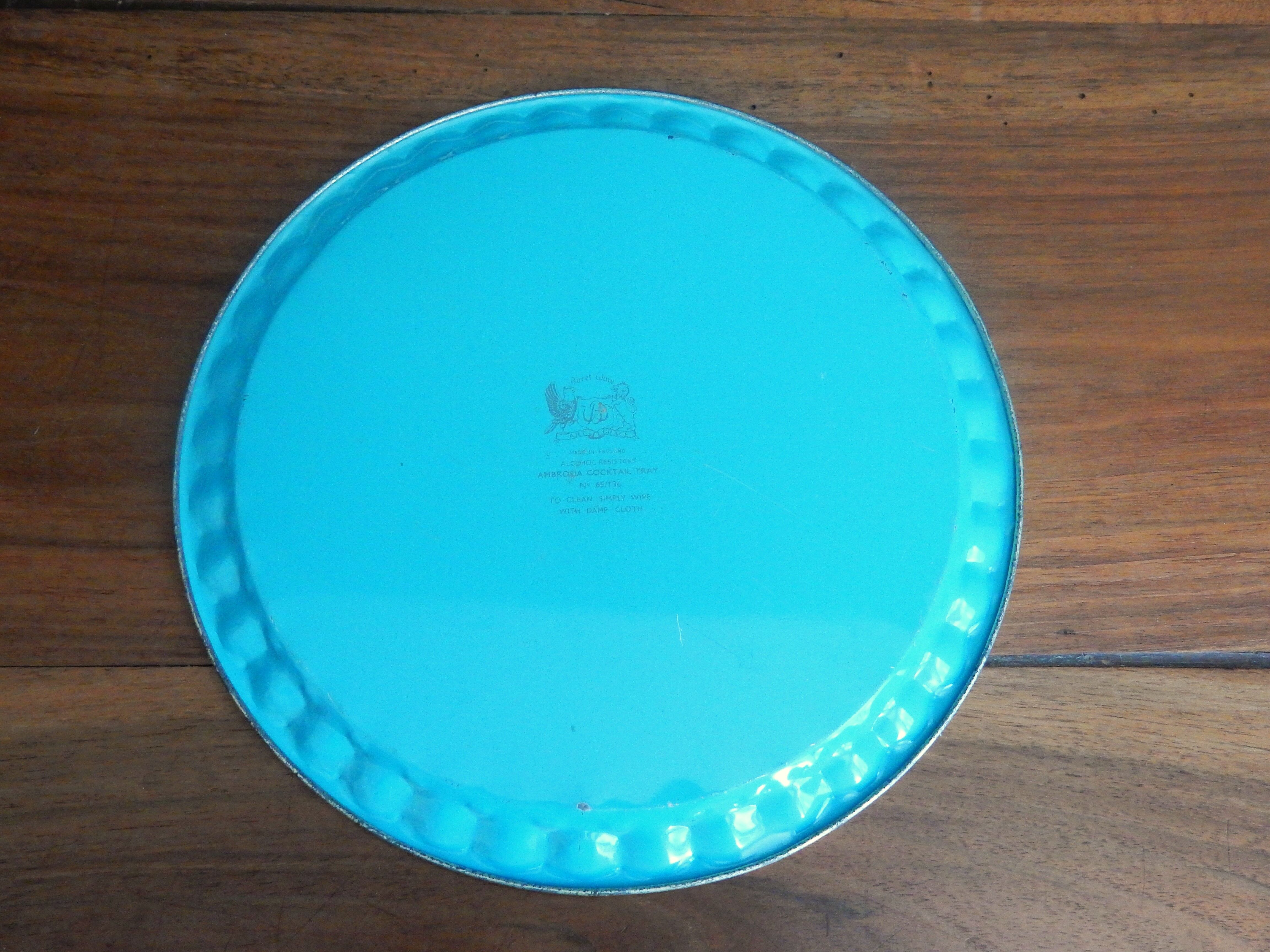 Small round metal tray Baret wave Ambrosia