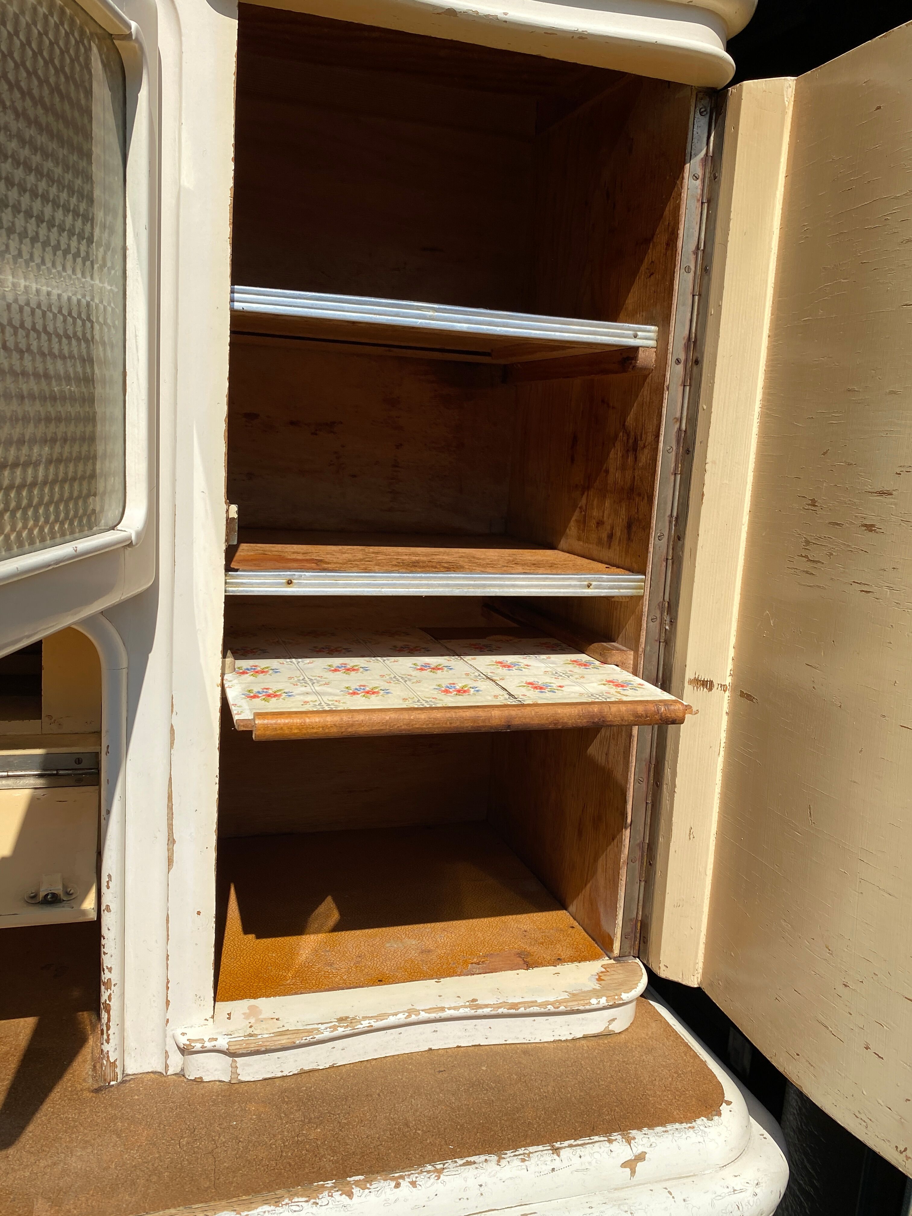 Two-body buffet Kitchen Keller