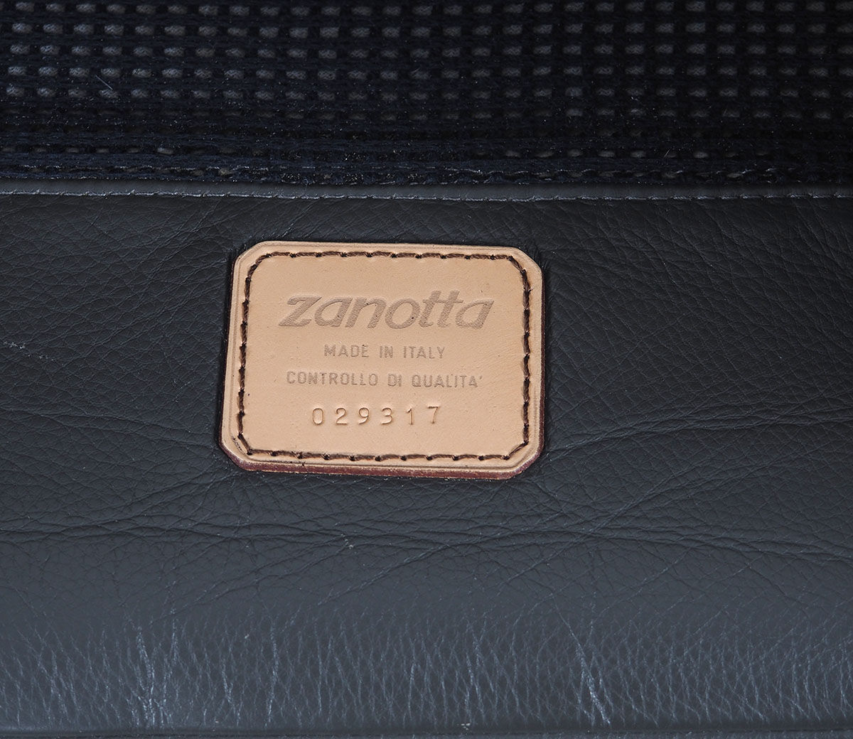 Italian Leather Onda Armchairs from Zanotta, 1980