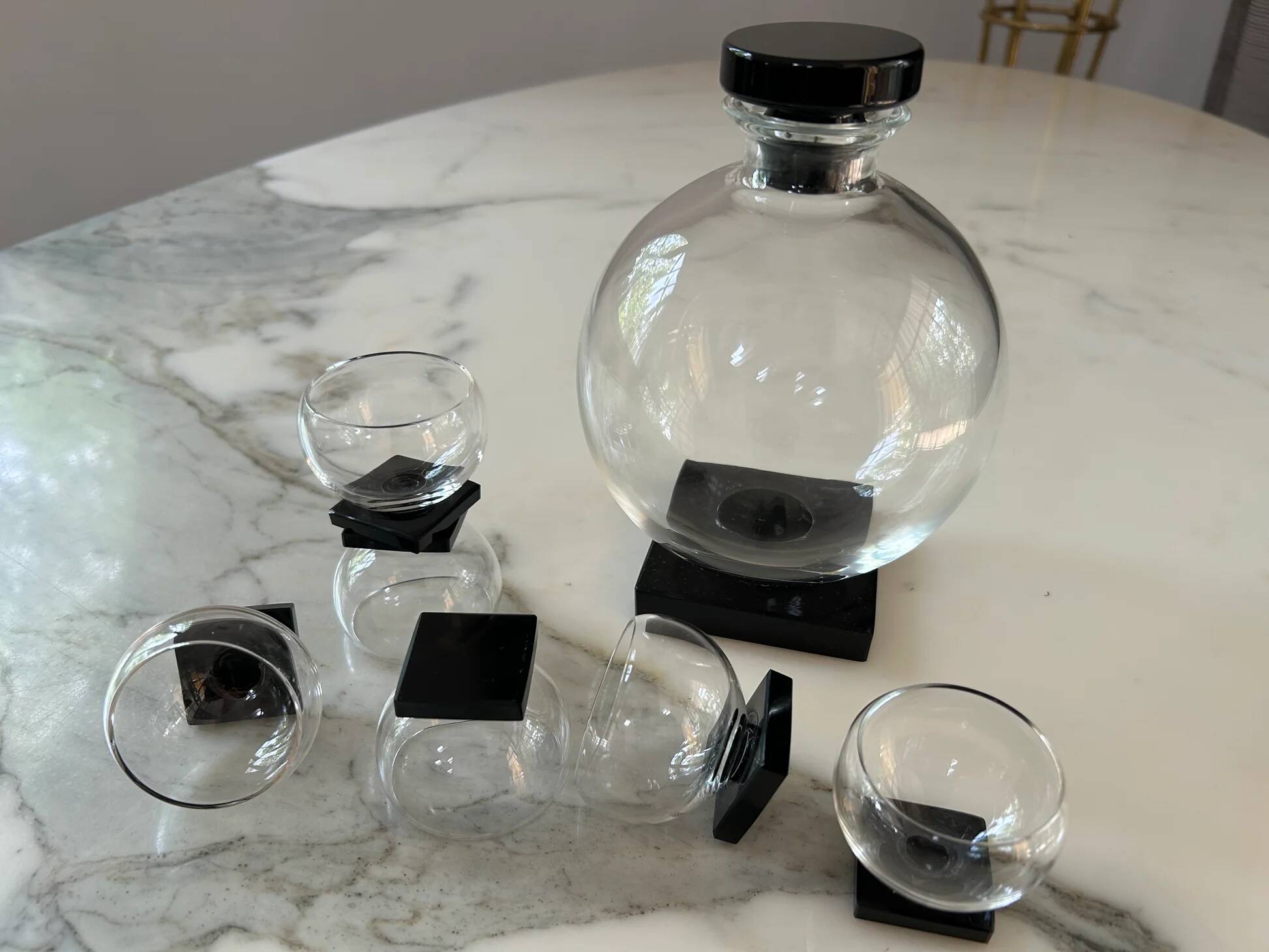 Art Deco liqueur service with a decanter and 6 glasses, in the style of Willem Jacob Rozendaal, Netherlands 1930s.