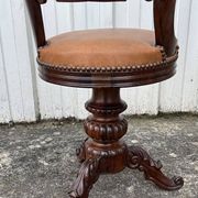Chaise de harpiste en noyer massif milieu 19ème