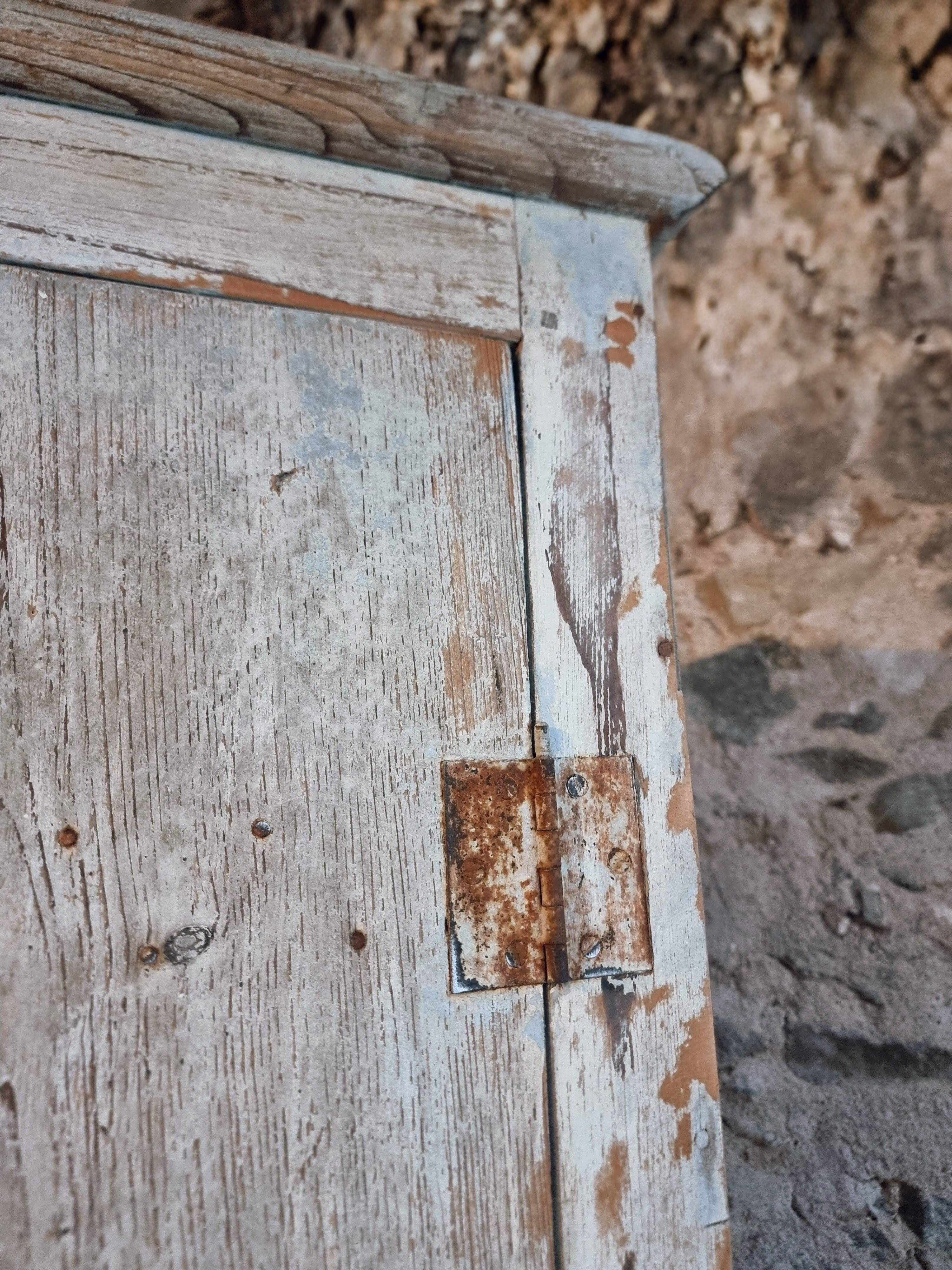 Antique French workshop cupboard – 1900-1920 – Narrow bonnetière