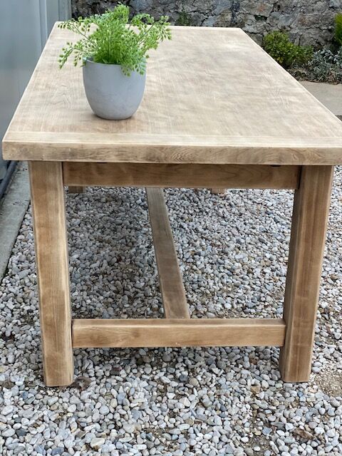 Table de ferme poncée 176 cm