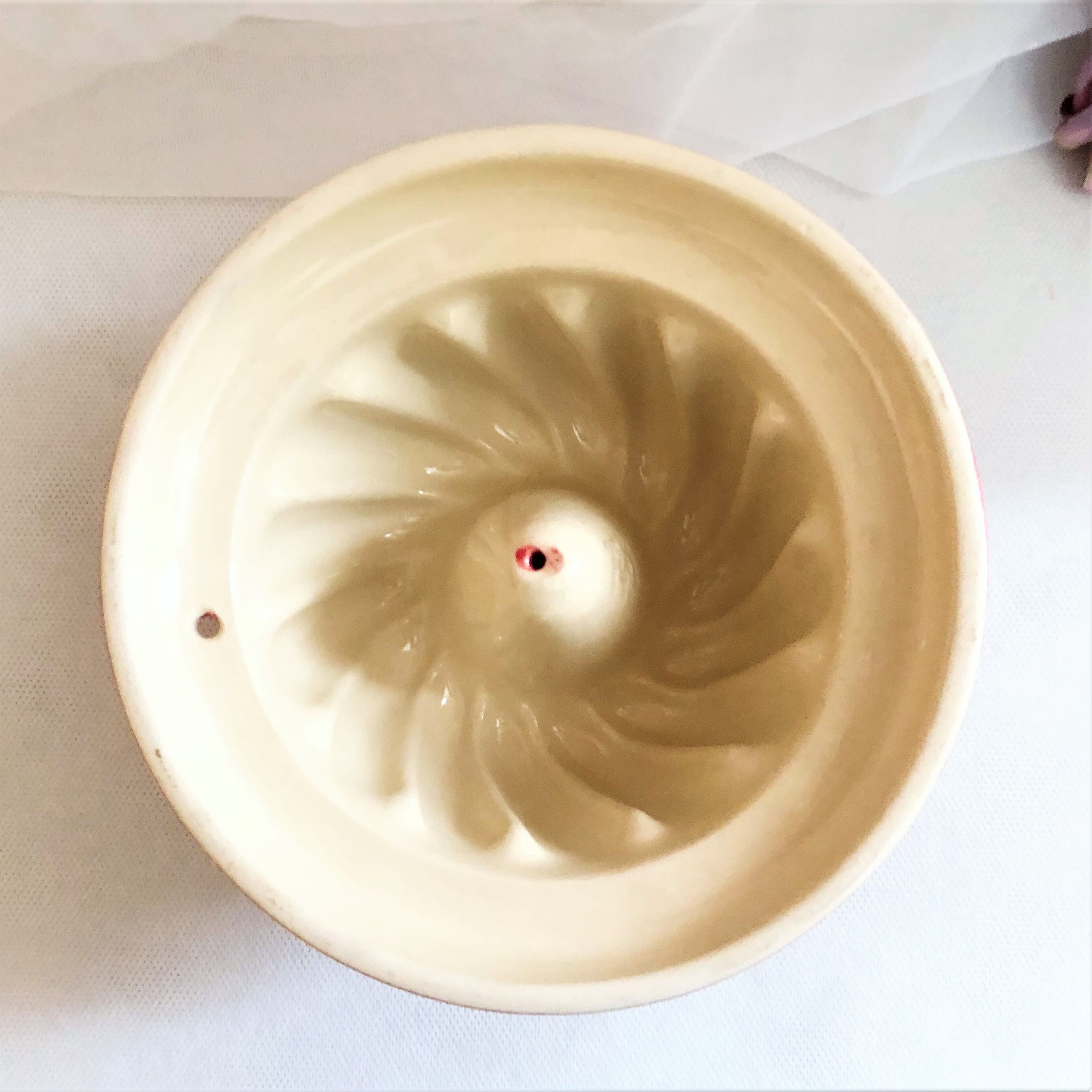 Painted terracotta kouglof mould