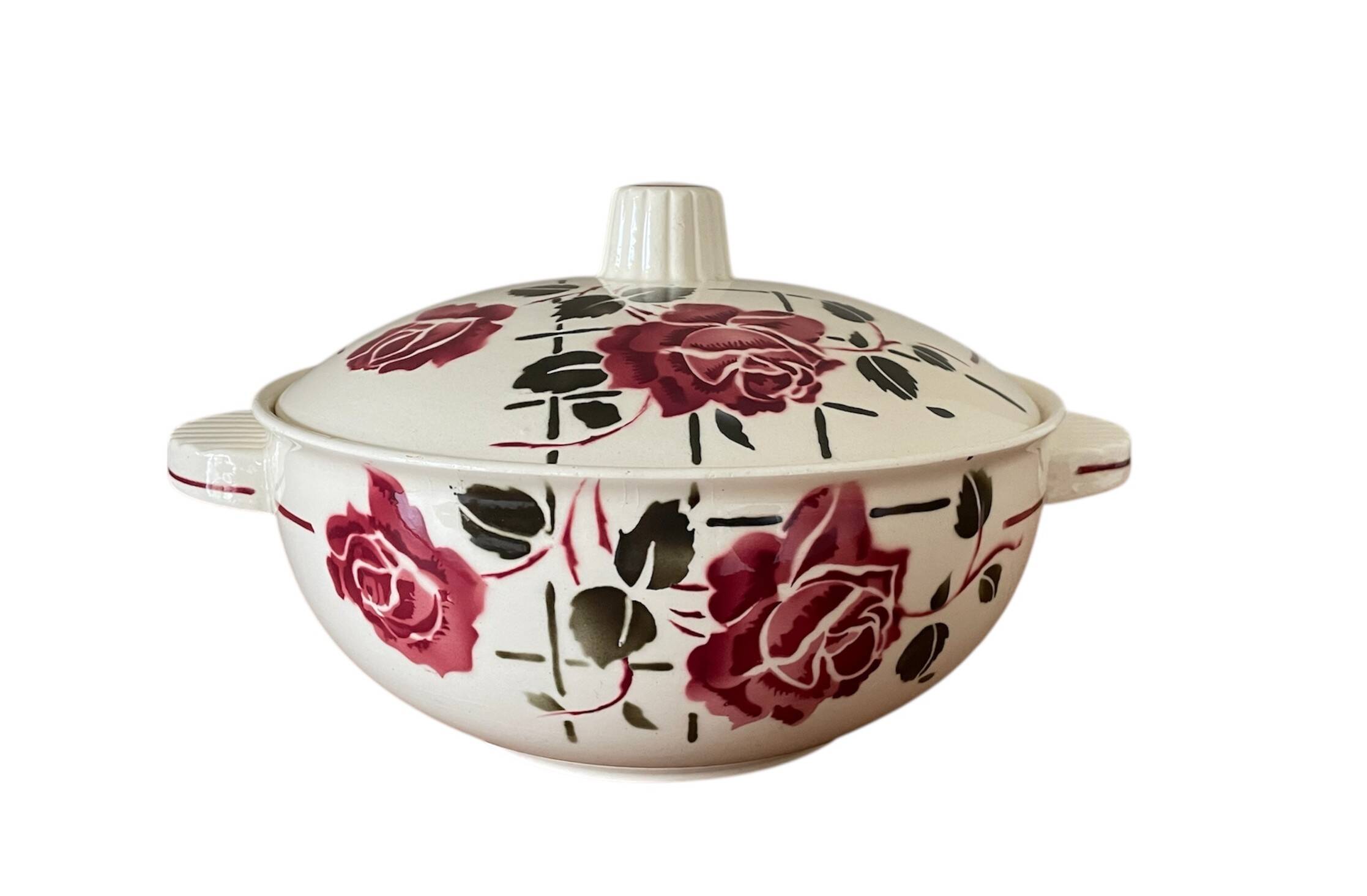 Antique soup tureen in Badonviller earthenware.