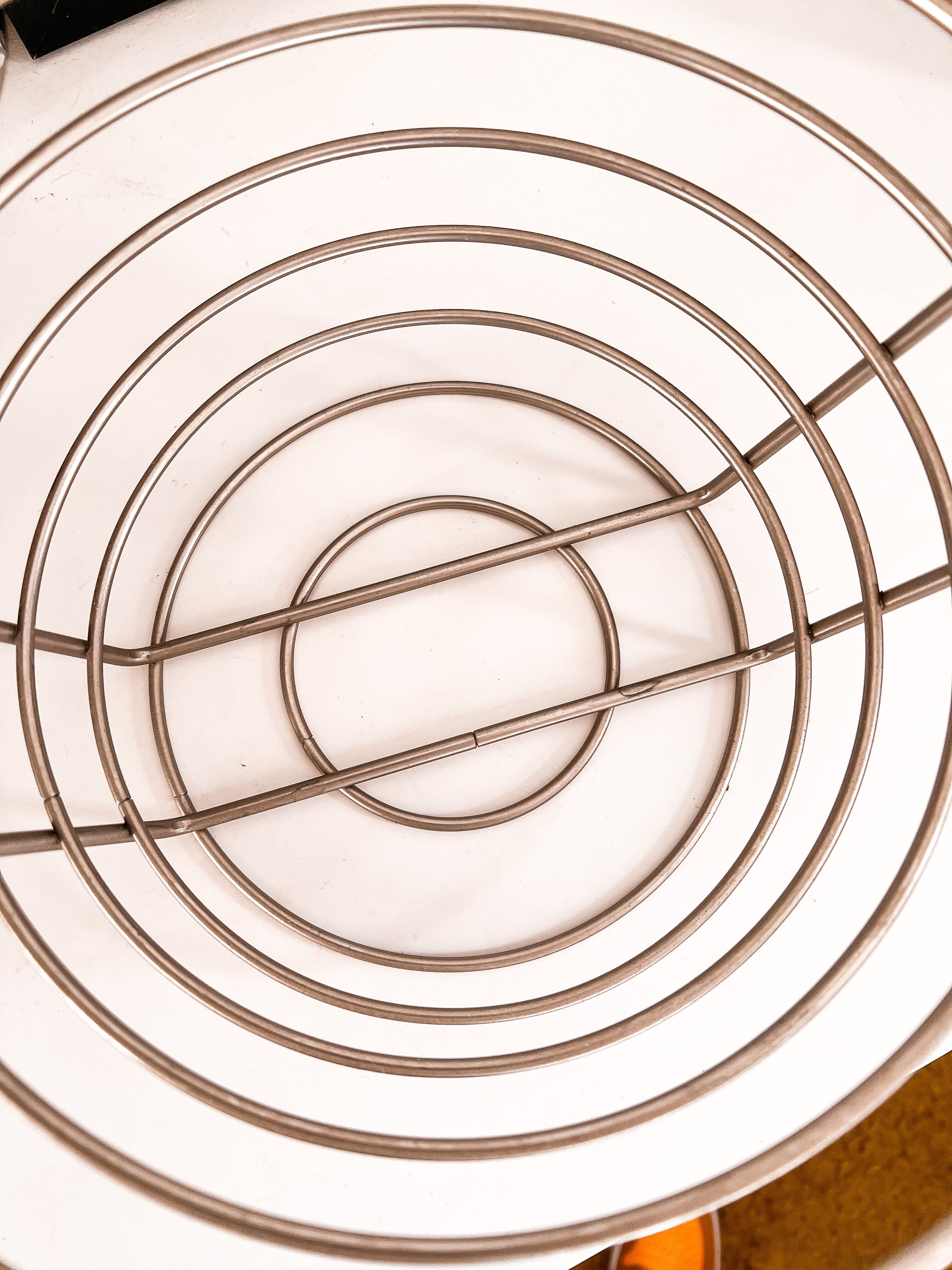 Circled aluminum fruit cup