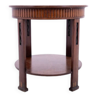 Table with a round top by H. Pander & Zonen, the Netherlands, 1920s-30s.